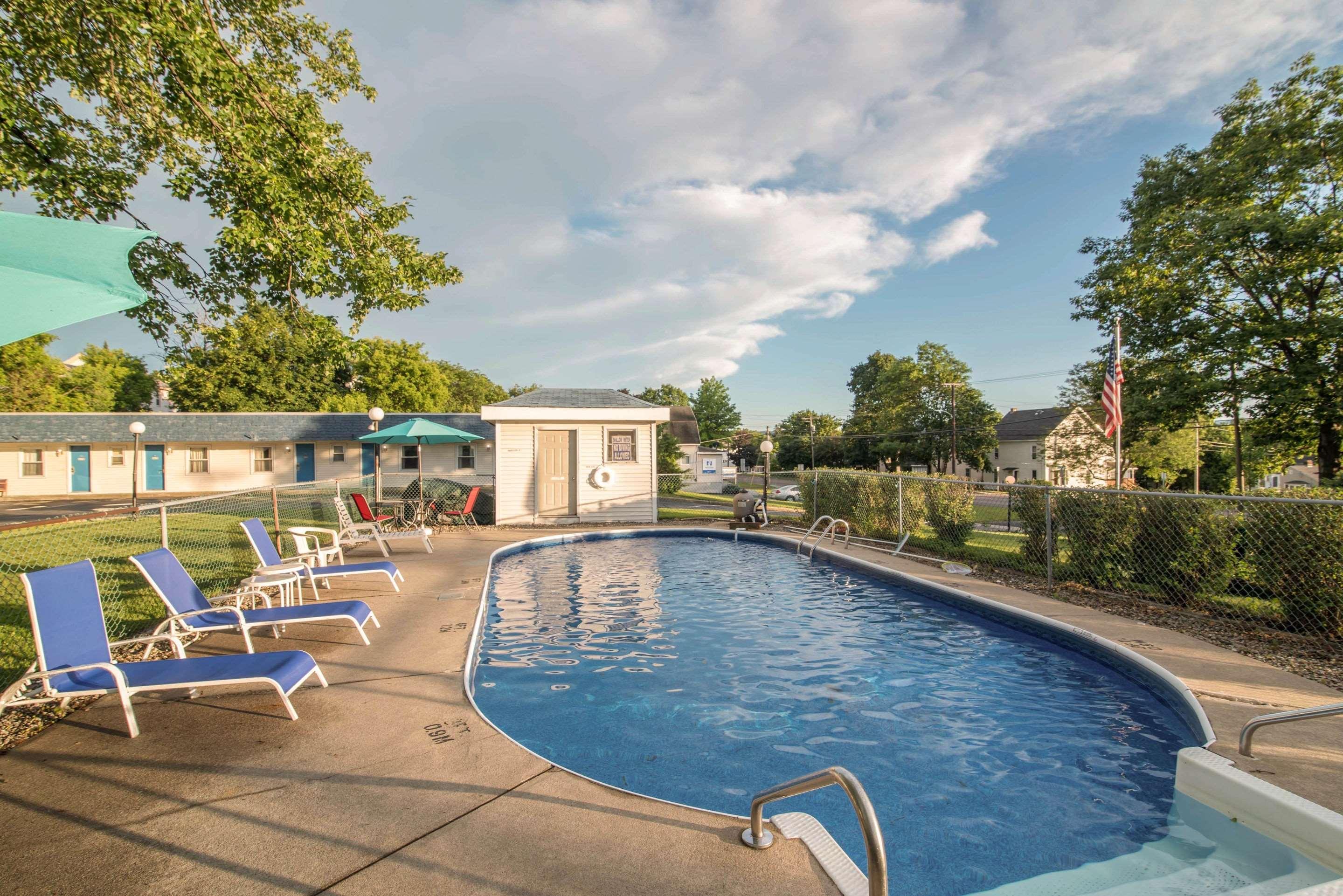 Rodeway Inn Rutland Exterior foto